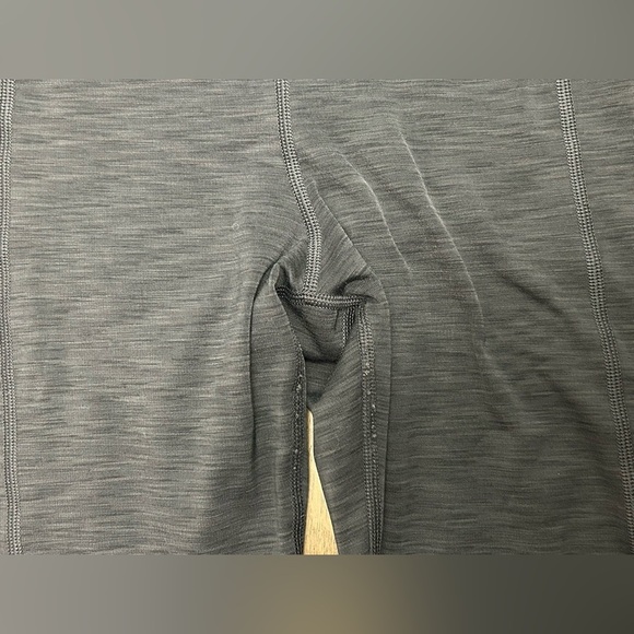 Under armour Women's Leggings, Size Medium Dark Gray (0352) - Picture 8 of 12